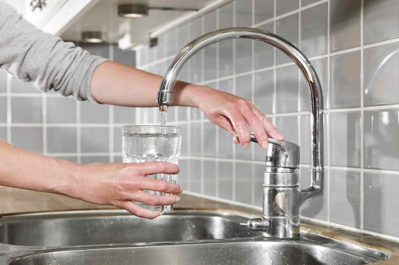 acqua-risparmio-bolletta-solocine