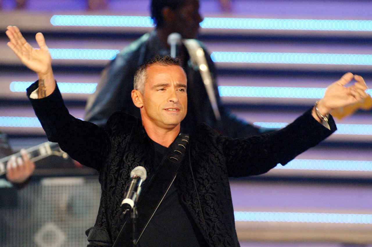 Eros Ramazzotti reazione gravidanza figlia