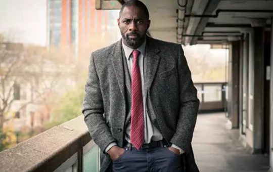 Idris Elba nelle prime immagini del film su Luther