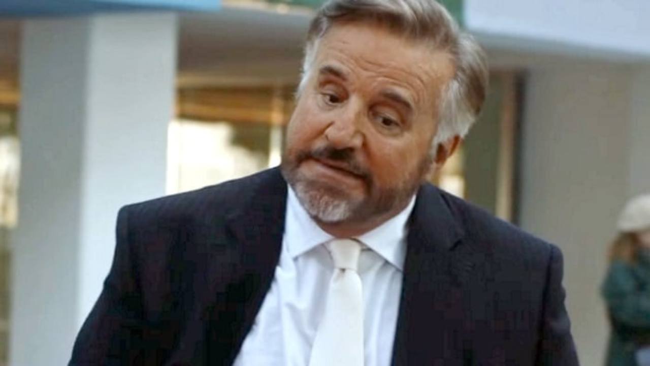 Christian De Sica polemica vino abruzzese