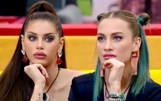 Antonella Fiordelisi e Nikita Pelizon tramano per vincere il "GF VIP" ma vengono smascherate