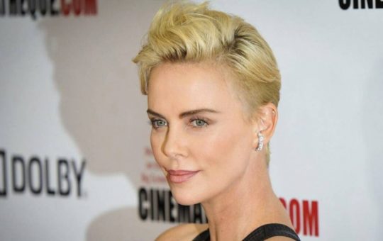 Charlize Theron- Kardashian- solocine.it