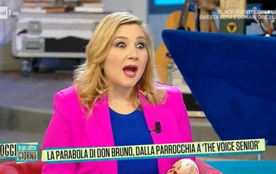 Imbarazzo a "Oggi è un altro giorno" da Serena Bortone con Don Bruno Maggioni