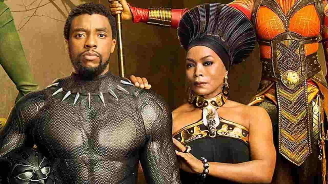 Angela Bassett omaggia Chadwick Boseman ai Golden Globes