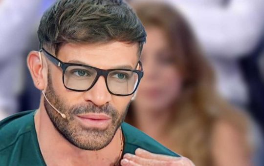 Gianni Sperti è stato sposato con Paola Barale: ecco perché hanno divorziato
