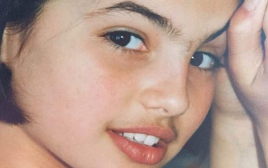 Chi è questa bambina misteriosa? Oggi una delle attrici più amate