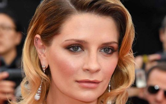 Mischa Barton nel cast di Neighbours