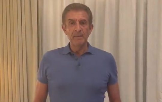Ezio Greggio sconvolto lancia un messaggio di dolore