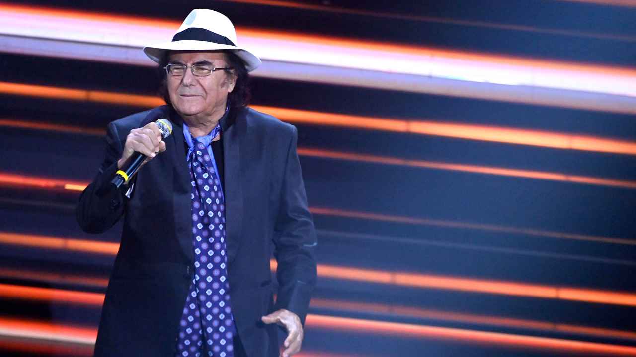 Vietato l'uso del bagno ad Al Bano, scoppia il caos