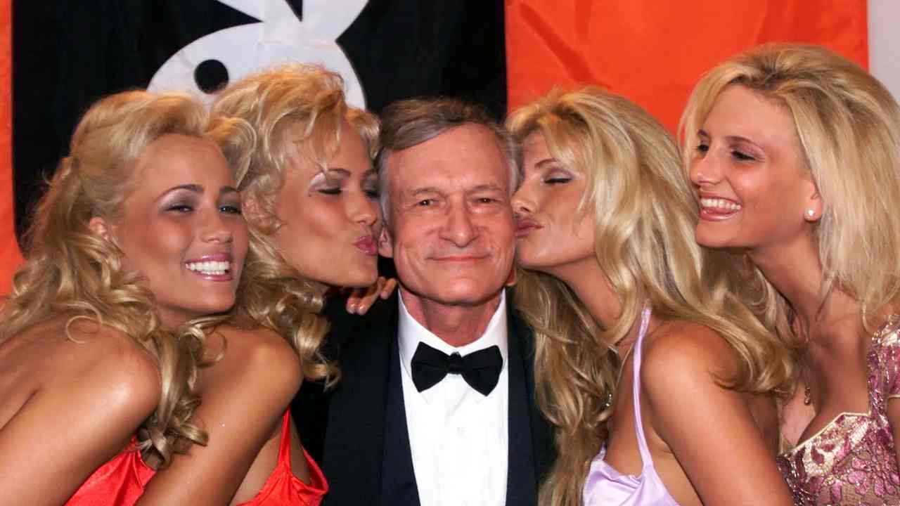 hugh hefner solocine