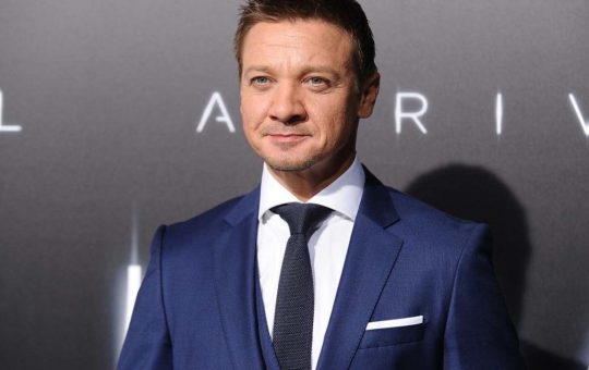 jeremy renner solocine