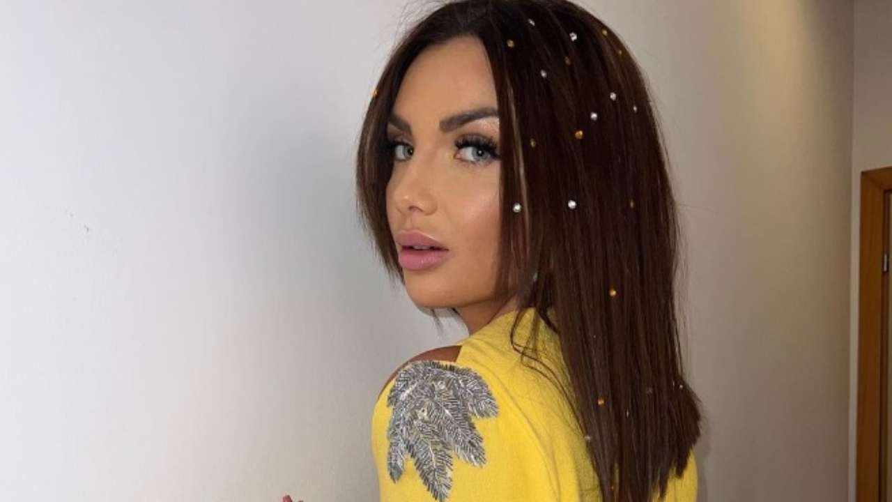 Elettra Lamborghini schifa i poveri con una frase shock