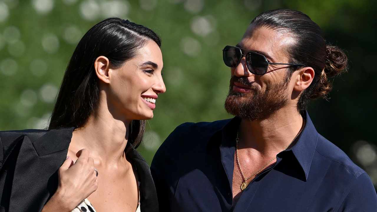 Can Yaman- famiglia- solocine.it