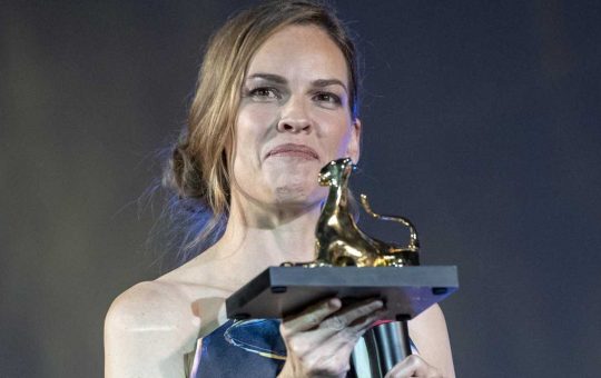 hilary swank solocine