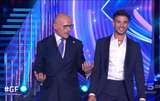 Alfonso Signorini e Giuseppe Garibaldi - Fonte: Twitter - solocine.it