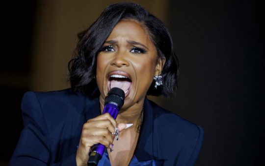 Jennifer Hudson- Strike- solocine.it