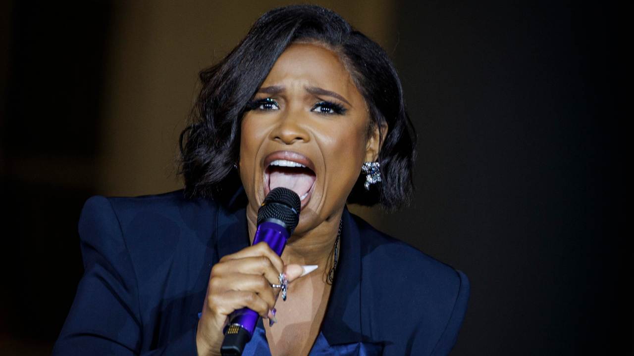 Jennifer Hudson- Strike- solocine.it