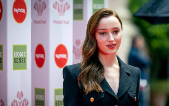 Phoebe Dynevor - Fonte: Ansa - solocine.it