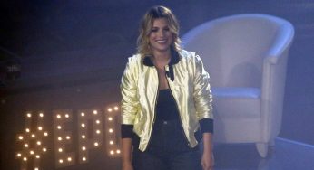 Emma Marrone fa impazzire i fan | Ecco chi è il ragazzo misterioso che ha baciato