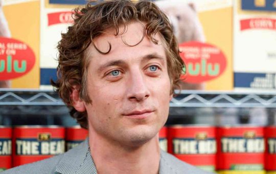 Jeremy Allen White solocine